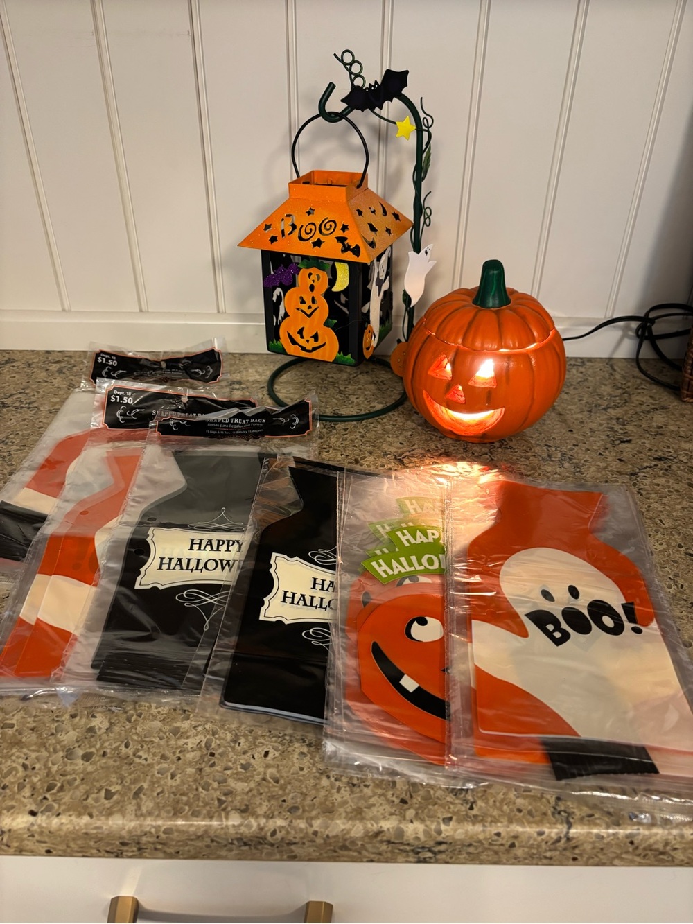 Halloween Decor Light up Pumpkin, Metal Tea Candle Holder Trick-or-Treat Bags